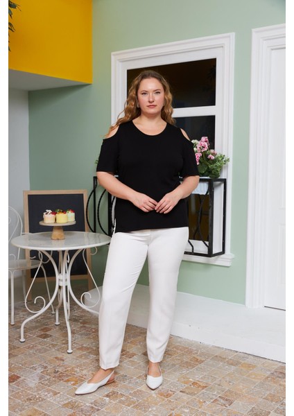 Omuzları Açık Büyük Beden Tişört Siyah indirimleri