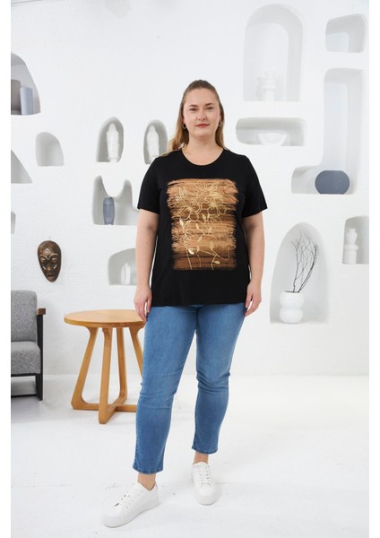 Çiçek Deseni Baskılı Büyük Beden Tişört Siyah indirimleri