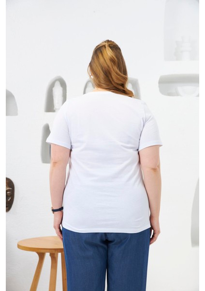 Taş Işlemeli Kiraz Desenli Büyük Beden Tişört Beyaz indirimleri