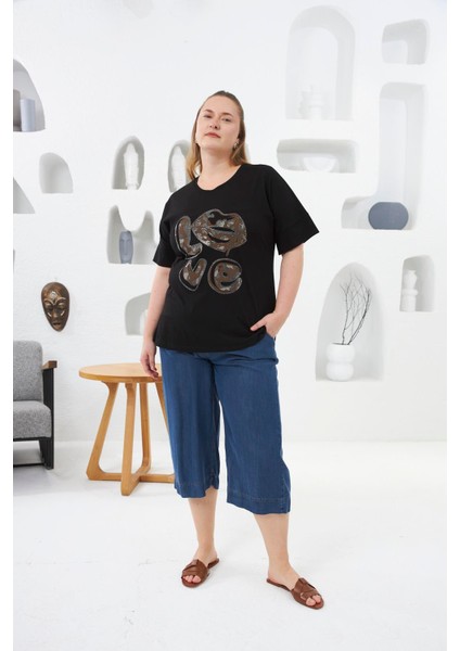 Love Taş Baskılı Büyük Beden Tişört Siyah fırsatları