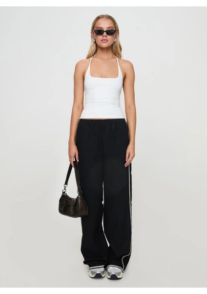 Kadın Boyundan Bağlamalı Sırt Detaylı Bluz