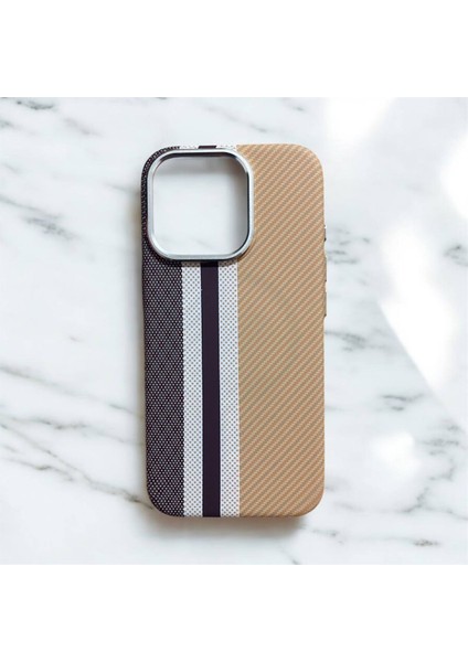 Apple Iphone 15 Pro Uyumlu Lux Carbon Fiber Magsafe Metal Kılıf Ultra Hafif Ince Manyetik Kapak.