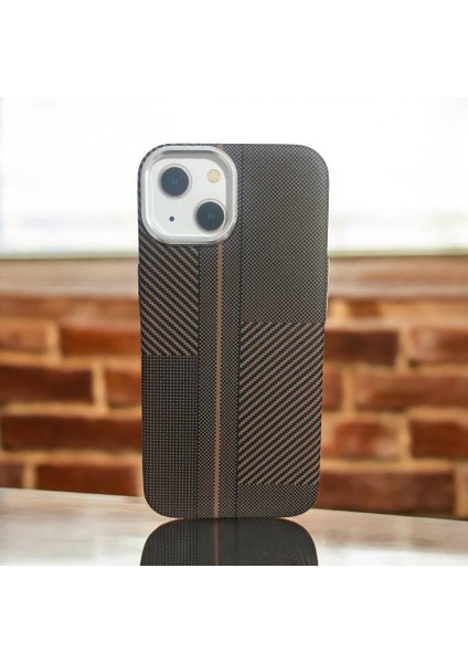 Apple Iphone 15 Uyumlu Lux Carbon Fiber Magsafe Metal Kılıf Ultra Hafif Ince Manyetik Kapak.