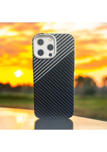 Apple Iphone 15 Pro Max Uyumlu Lux Carbon Fiber Magsafe Metal Kılıf Ultra Hafif Ince Manyetik Kapak.