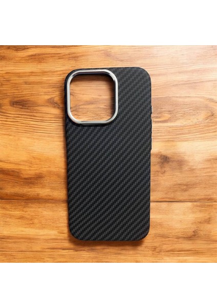 Apple Iphone 16 Uyumlu Lux Carbon Fiber Magsafe Metal Kılıf Ultra Hafif Ince Manyetik Kapak .