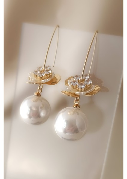 Çiçek Detaylı Sallantılı Büyük Vintage Inci Küpe