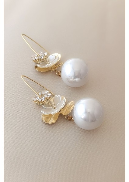 Çiçek Detaylı Sallantılı Büyük Vintage Inci Küpe indirimleri