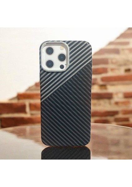 Apple Iphone 16 Pro Uyumlu Lux Carbon Fiber Magsafe Metal Kılıf Ultra Hafif Ince Manyetik Kapak.