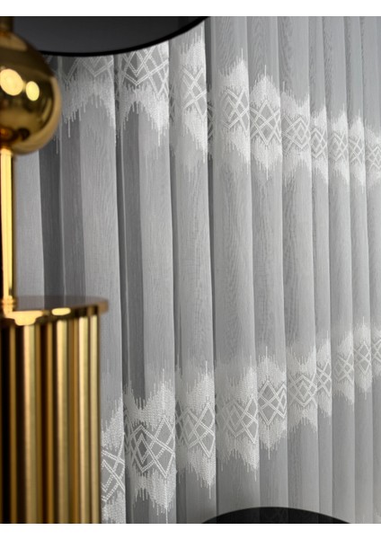 Luxe Brode Tül Ttm Zemin Yumuşak Zemin Dökümlü Ütü Istemez , Etkileyici Işıl Işıl (Pilesiz Düz Dikiş)