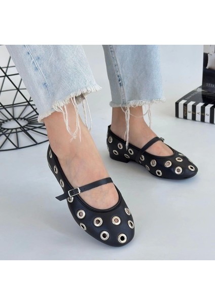 Tinta Siyah Cilt Babet Ayakkabı fırsatları