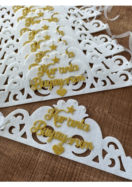 Keçe Kur'an Tacı Beyaz Renk Gold Yazı
