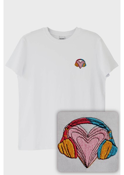 Renkli Kulaklık Kalpli Müzik T-Shirt (Xxl) fiyatları