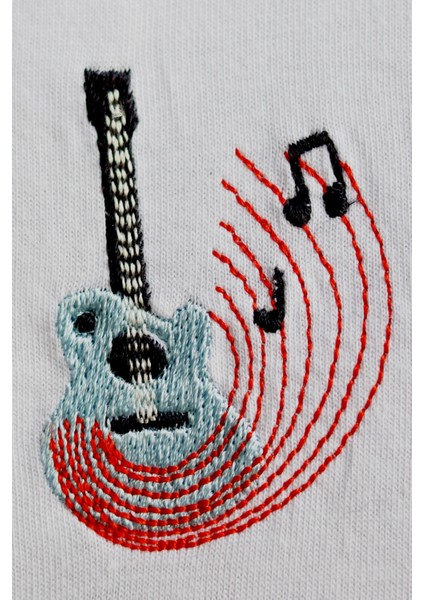 Gitar Notalı Nakış Müzik T-Shirt fırsatları