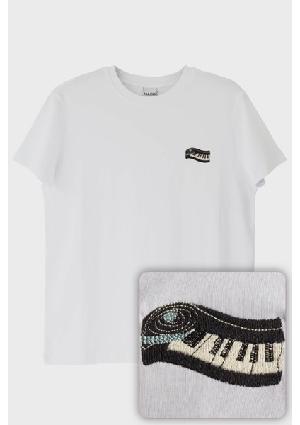 Piyano Tuşları Nakışlı Müzik T-Shirt (S) fiyatları