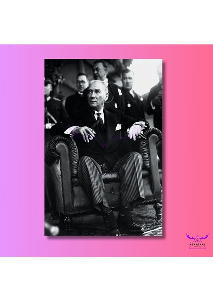 Tekli Dikey Kanvas Duvar Tablosu Oturan Atatürk fiyatları