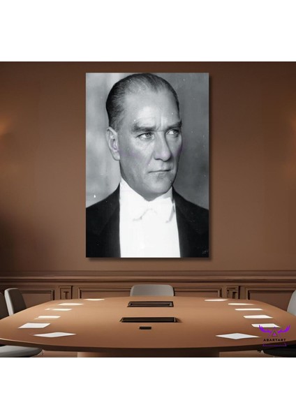 Tekli Dikey Kanvas Şım Ofis Duvar Tablosu Siyah Beyaz Atatürk Portresi