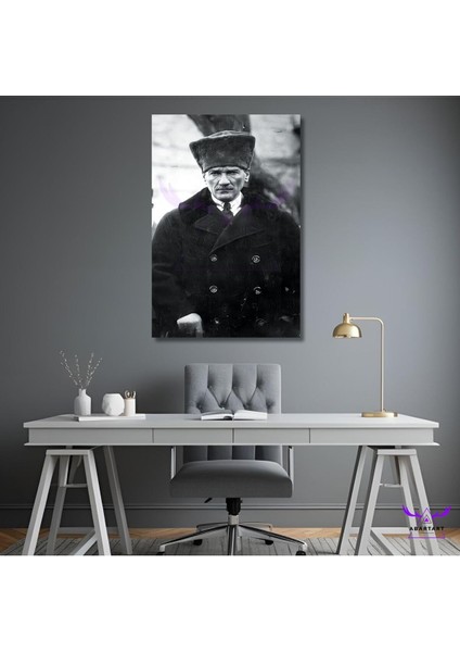 Tekli Dikey Kanvas Ofis Tablosu Siyah Beyaz Şapkalı Atatürk Portresi
