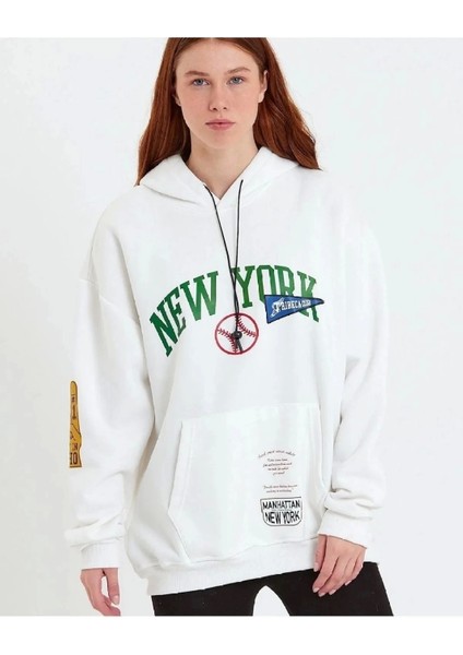 Kadın Baskılı Kapüşonlu Sweatshirt - Beyaz