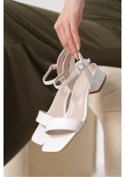 Date Premium Mat Beyaz Kadın Topuklu Sandalet modelleri
