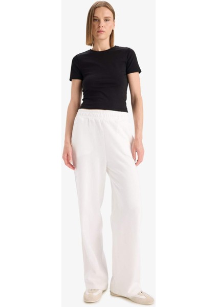 Straight Fit Geniş Bol Paça Basic Düz Cepli Eşofman Altı D3759AX25AU modelleri