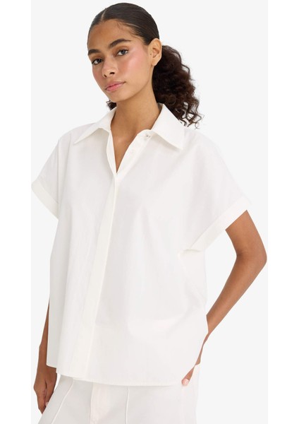 Regular Fit Poplin Kısa Kollu Gömlek F9141AX25WN fırsatları