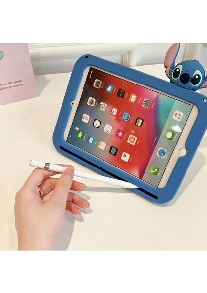 Samsung Galaxy Tab S10 Plus 12.4 Kılıf Yatay ve Dikey Standlı 3D Karakterli Kalem Bölmeli Kılıf fiyatları