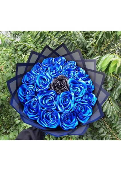 20 Li LED Işıklı Solmayan Gül Buketi Mavi Gül Ortada Siyah Gül Dışı Siyah Özel Tasarım