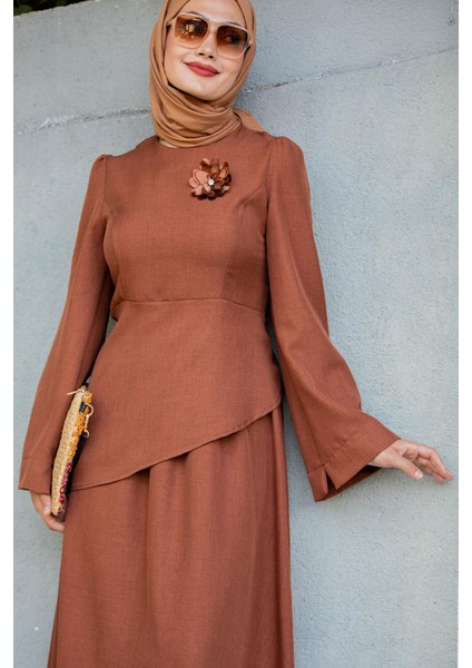 Rise Keten Broşlu Bluz Etek Takım-Kahverenk fiyatları