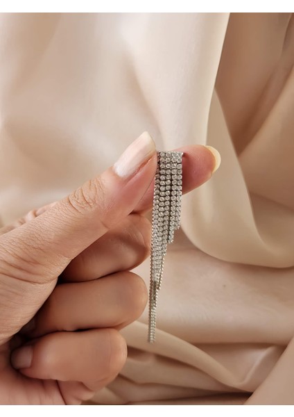 Kristal Taşlı Zincir Sallantılı Deliksiz Kıkırdak Silver Renkli Küpe