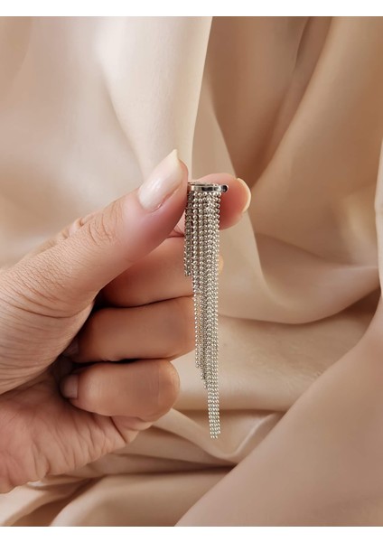 Kristal Taşlı Zincir Sallantılı Deliksiz Kıkırdak Silver Renkli Küpe fiyatları