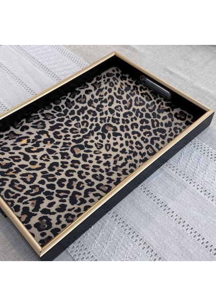 A08- Leopar El Geçmeli Tepsi 31X46