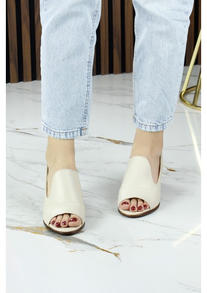 Emilia Bej Hakiki Deri Arkası Açık Lastik Bantlı Kalın Topuklu Rahat Günlük Sandalet modelleri