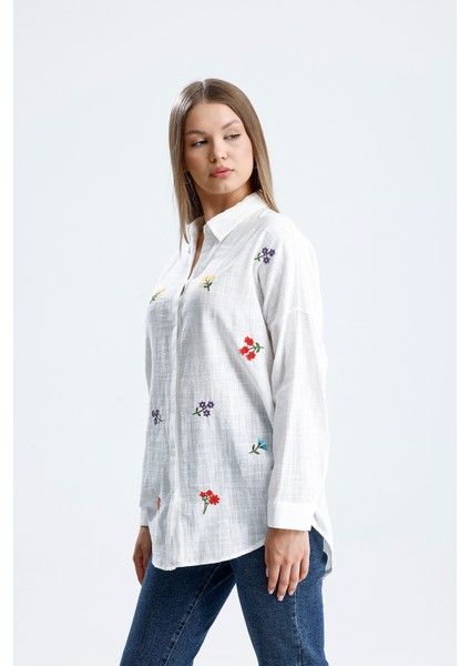 Elanor Organik Şantuklu Çiçek Nakışlı Keten Gömlek