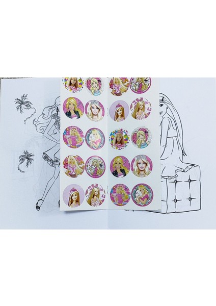 2 Adet Stickerli Boyama Kitabı ve 12 Li Kuru Boya Kalemi (Barbie / Minnie) modelleri