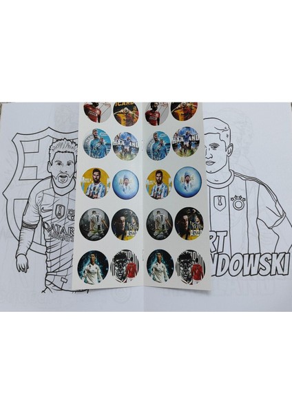 4 Adet Stickerli Boyama Kitabı ve 12 Li Tüp Kuru Boya Kalemi (Örümcek A./bluey/futbolcular/pijamask) modelleri