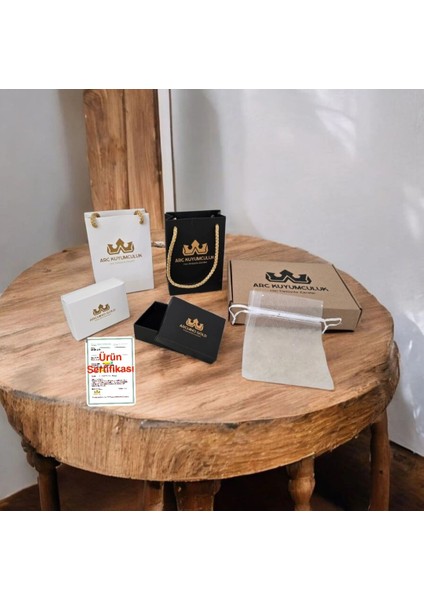 Altın Plakalı 14 Ayar Aslan Burçlarına Kırmızı Örgü Ipli Kelebek Motifli Hediye BILEKLIK-368BURÇ modelleri