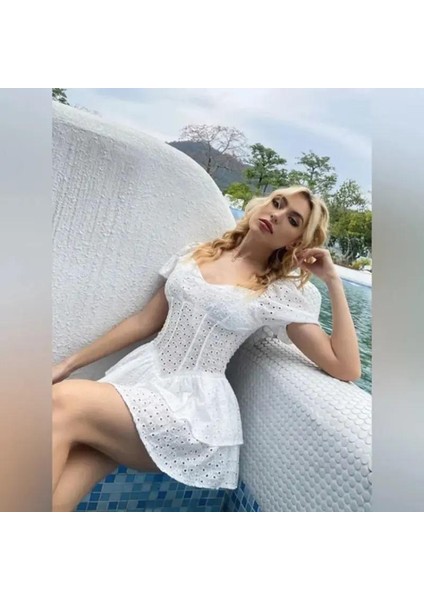 Puf Kollu Vintage Brode Beyaz Elbise fırsatları