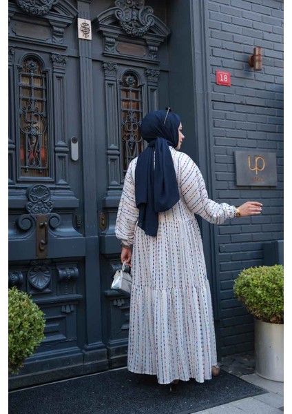 Çizgili Ekru Tesettür Elbise 103016E fırsatları
