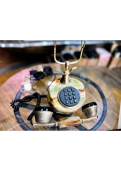 Avrupa Mermer Masaüstü Telefon - Çalışır Durumda - Göze Batmayan Ufak Bir Çatlağı indirimleri