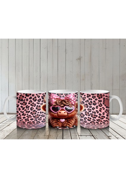 Leopar Desenli Zeminde Kalpli Gözlüklü Sevimli Inek - Baskılı Kahve Kupası