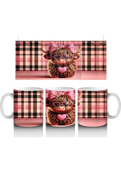 Kareli Fon Önünde Kalp Tutan Tatlı Buzağı – Baskılı Kahve Kupası