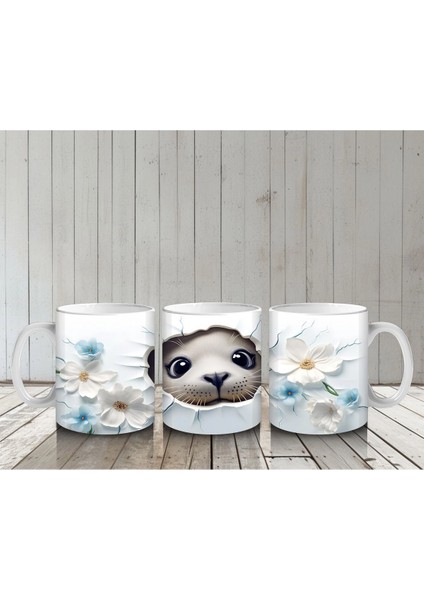 Beyaz Çiçekler Arasında Oturan Sevimli Kirpi – Baskılı Kahve Kupası