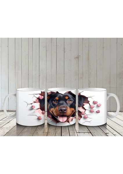 Kalpler Arasında Gülümseyen Doberman – Baskılı Kahve Kupası