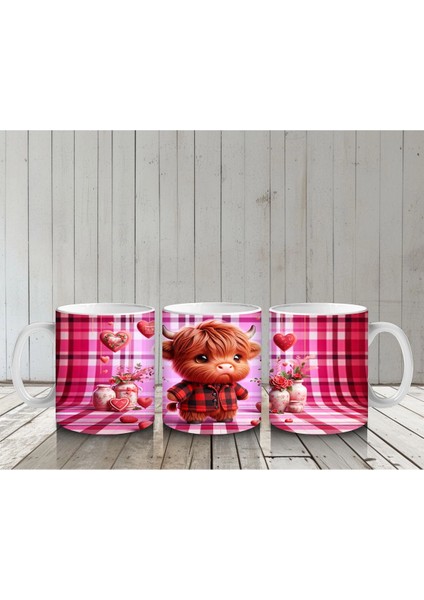 Pembe Kareli Fon Üzerinde Şapkalı Sevimli Kız Maskot – Baskılı Kupa Bardak