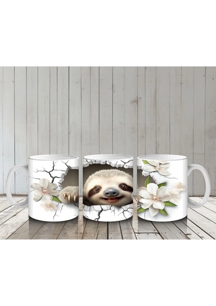 Çatlak Duvar Arasında Gülümseyen Tembel Hayvan – Baskılı Kahve Kupası