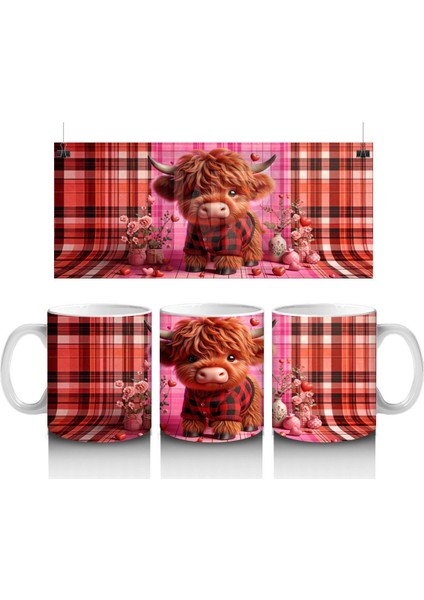 Ekose Zemin Üzerinde Kalpli Boynuzlu Sevimli Inek – Baskılı Kahve Kupası
