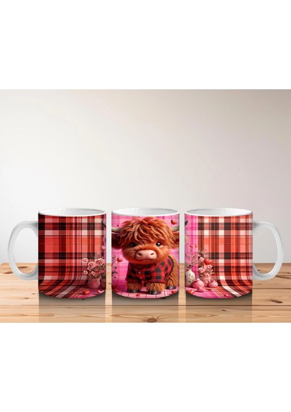 Ekose Zemin Üzerinde Kalpli Boynuzlu Sevimli Inek – Baskılı Kahve Kupası indirimleri