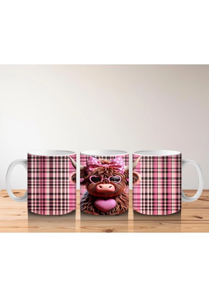 Kare Desenli Fon Üzerinde Kalpli Tatlı Boğa – Baskılı Kahve Kupası indirimleri