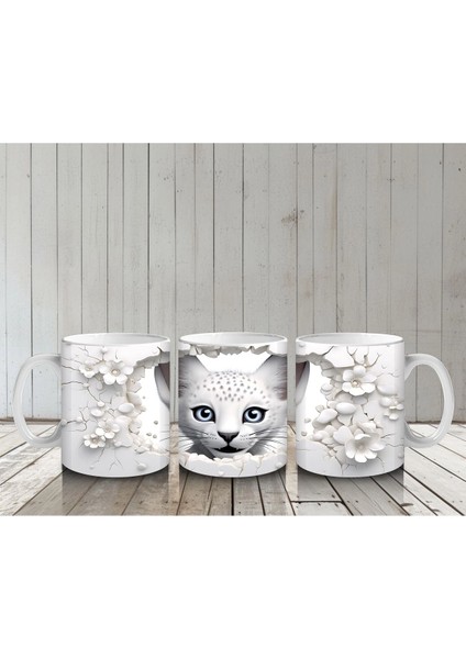 Beyaz Çiçekler Arasında Mavi Gözlü Kedi – Baskılı Kahve Kupası