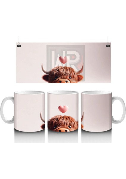 Kalp Figürüyle Süslenmiş Sevimli Inek Başlığı - Baskılı Kahve Kupası